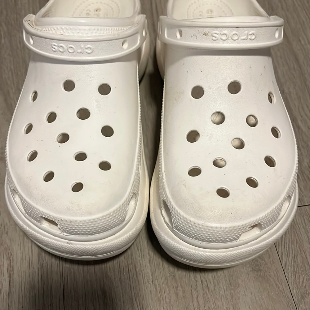 Women white croc bae crocs